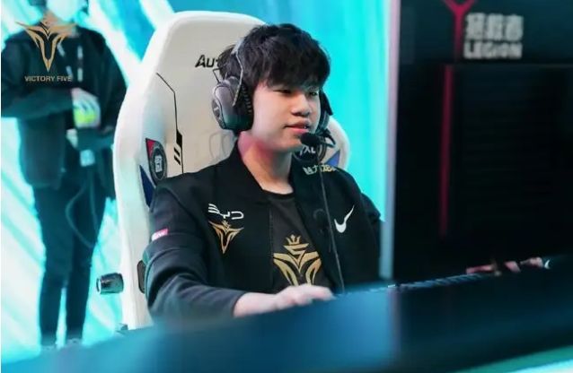 对抗以及场 对抗以及场