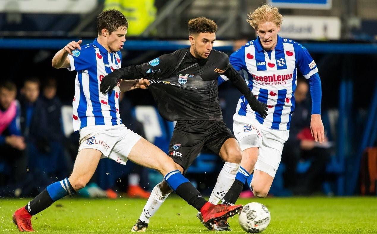 争异常激烈 争异常激烈