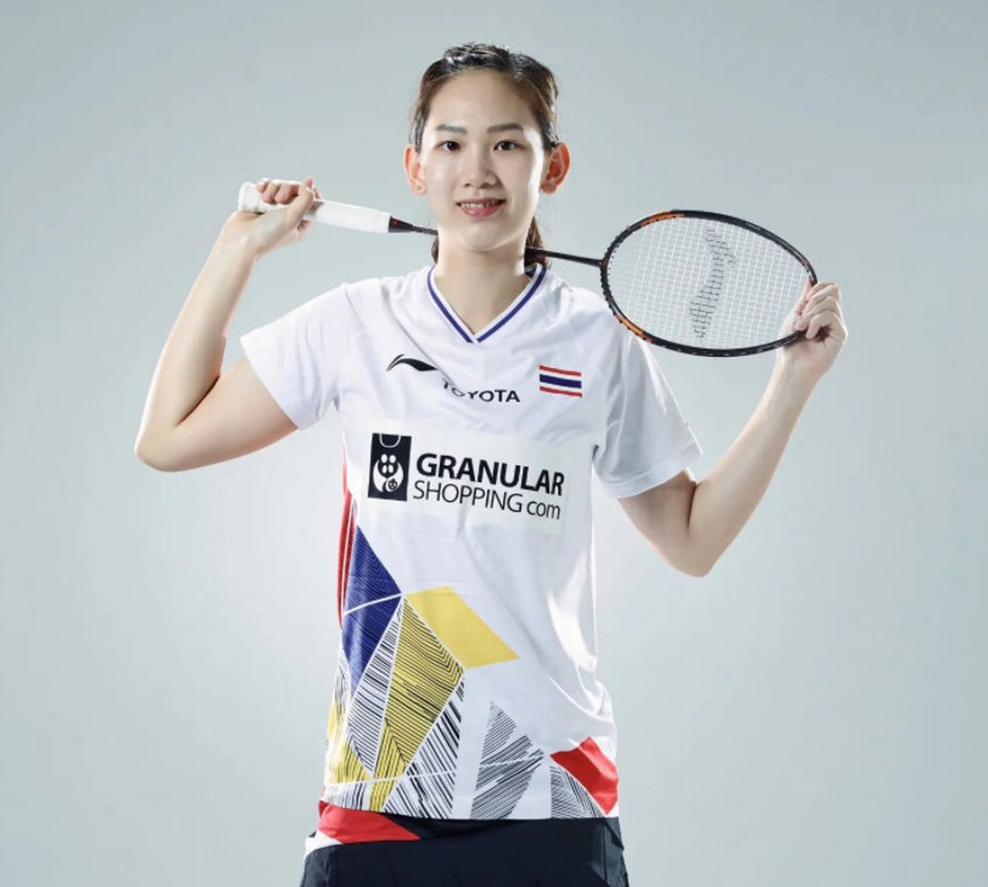 手时显得吃 手时显得吃