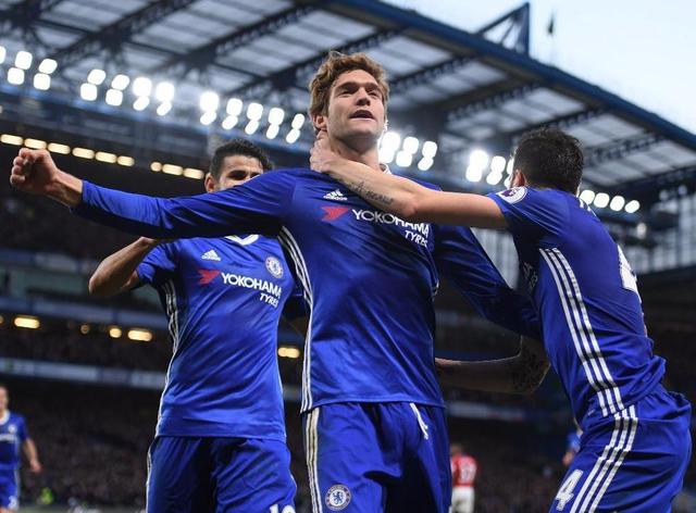 与球迷互动 与球迷互动