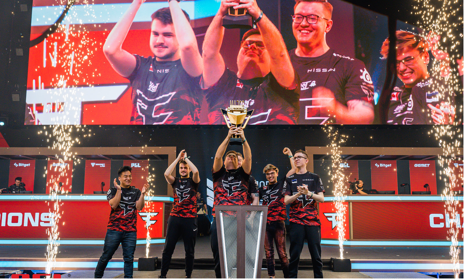 也成为球迷 也成为球迷